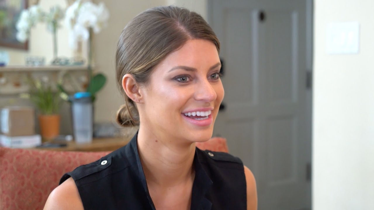 How I Met Your Father | Hannah Stocking