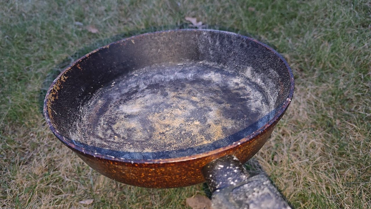 Never throw away an old frying pan. Brilliant idea.