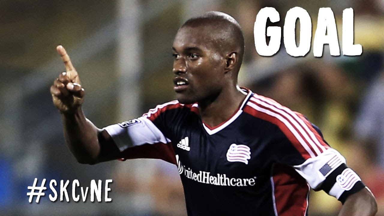 GOAL: Jose Goncalves cracks in a nice ball | Sporting Kansas City vs. New England Revolution