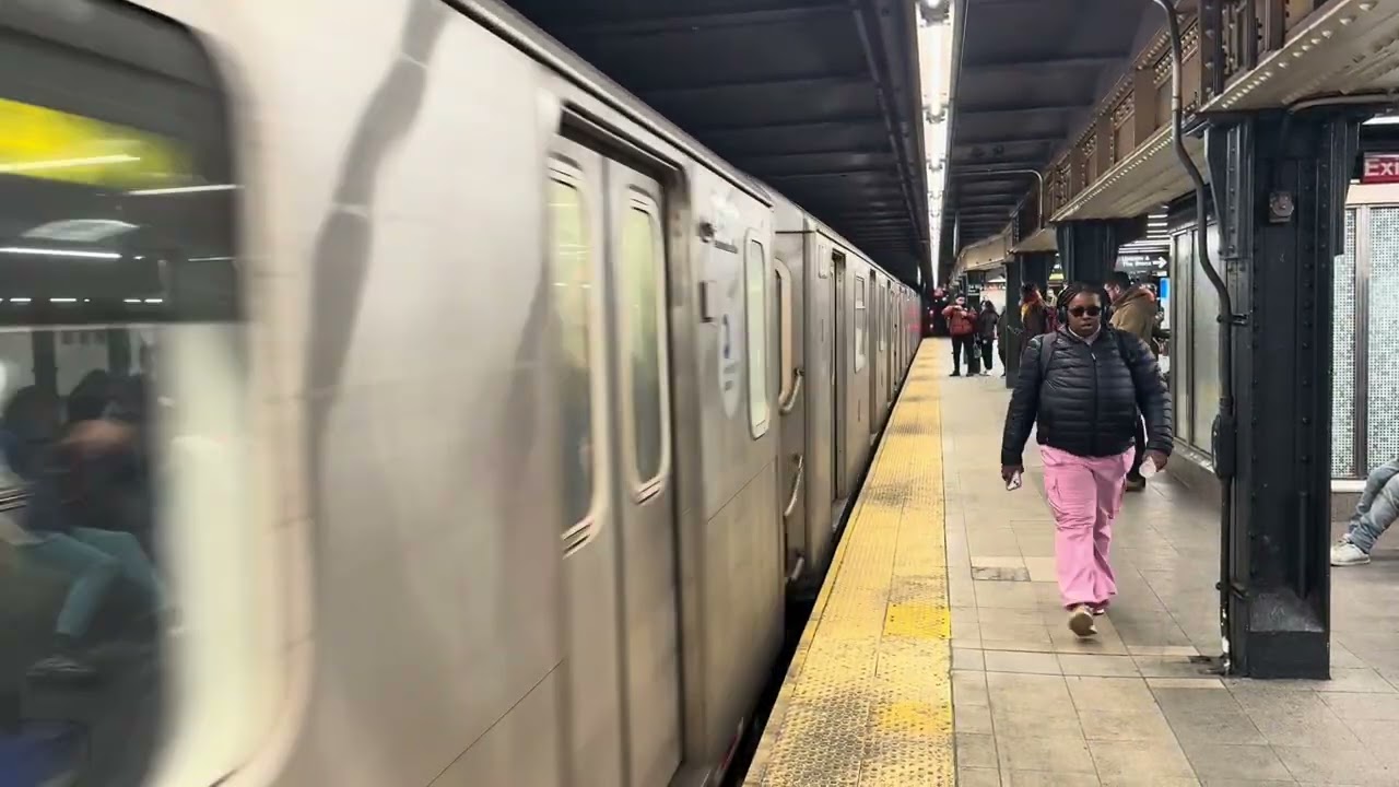 IRT Seventh Avenue Line: R62/A and R142 subway cars on the 1/2/3 lines at 34th Street Penn Station