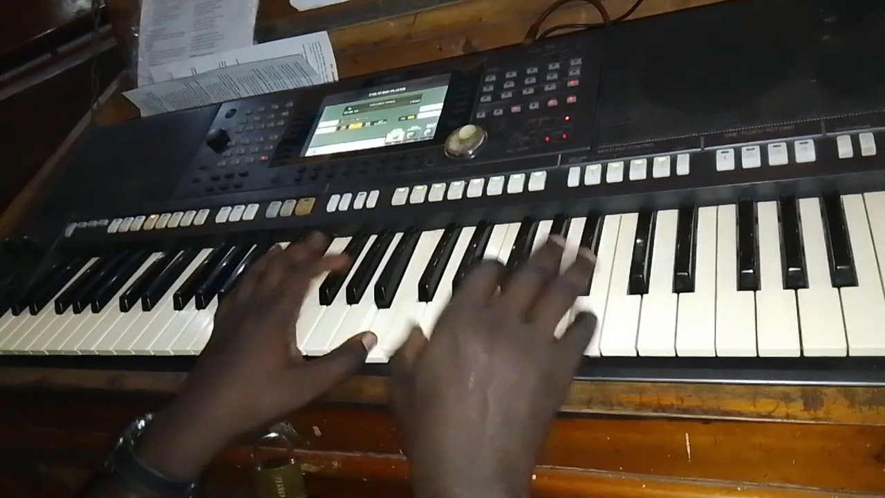 AMKENI WOTE TUPELEKE KWAKE BWANA 