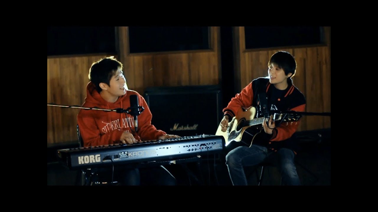 HENRY & AMBER 헨리 & 엠버 'HAPPY HOLIDAYS' Video Clip
