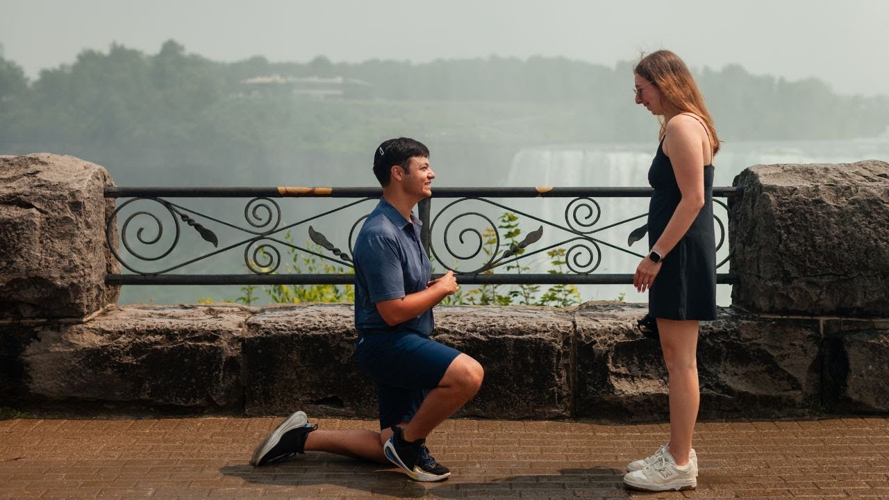 Niagara Falls Surprise Proposal | Jake & Brooke&rsquo;s Love Story