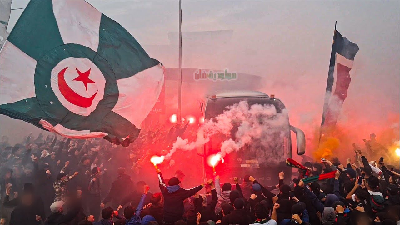 هكذا قامت أولترا حب وعقلية بتحفيز العميد لحظة خروجهم من مركز تدريبات  وتوجههم الى جنوب إفريقيا 🔥🟢🔴