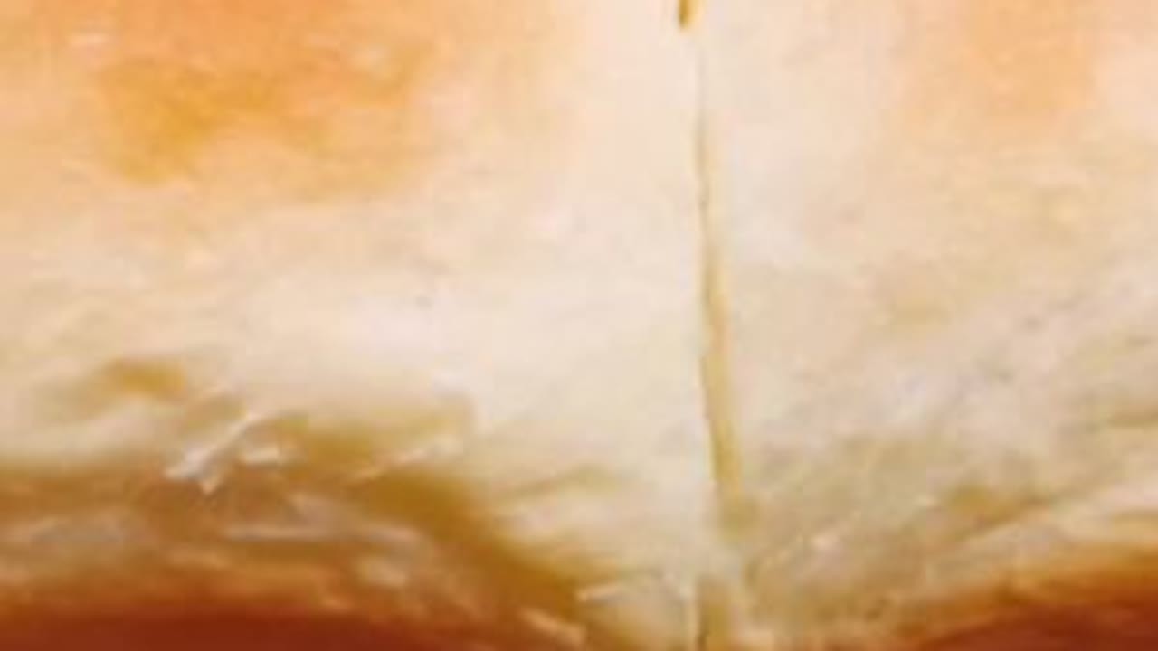 #面包🍞 #纯手工制作美食 用水合法做出来的吐司真的好吃，感觉家里的面包机白买了😂