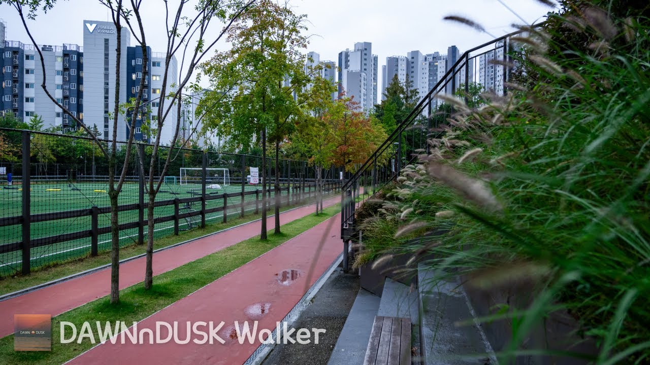 🇰🇷 Seoul’s Cloudy Sunset - Son Kee-Chung Park, the Olympic Legend's Path | Korea Walking Travel