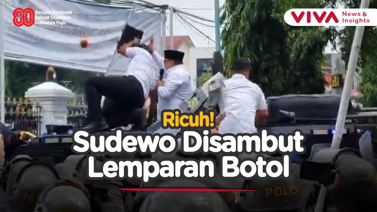 Demo Memanas! Bupati Pati Sudewo Dilempari Botol Gedung DPRD Dijajah Massa