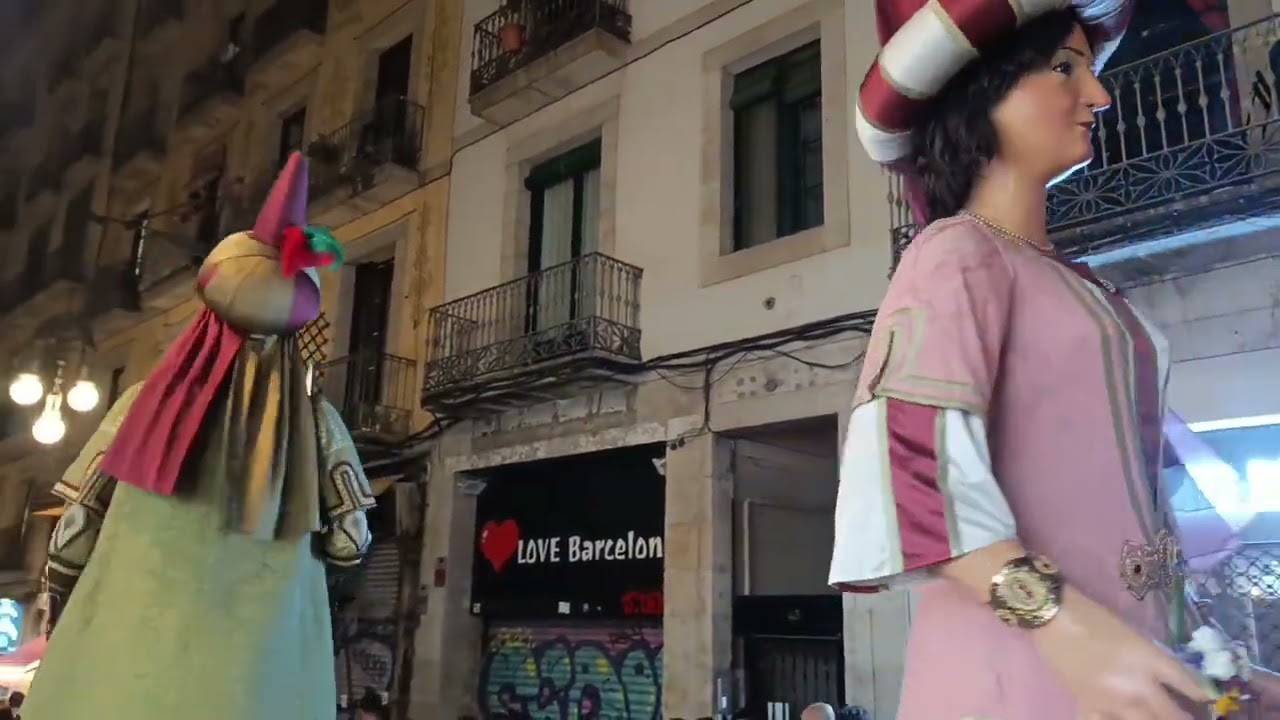 GEGANTS DEL PI i de SANTA MARIA DEL MAR - La Nit de la Vigília de LA MERCÈ 2025 a BARCELONA