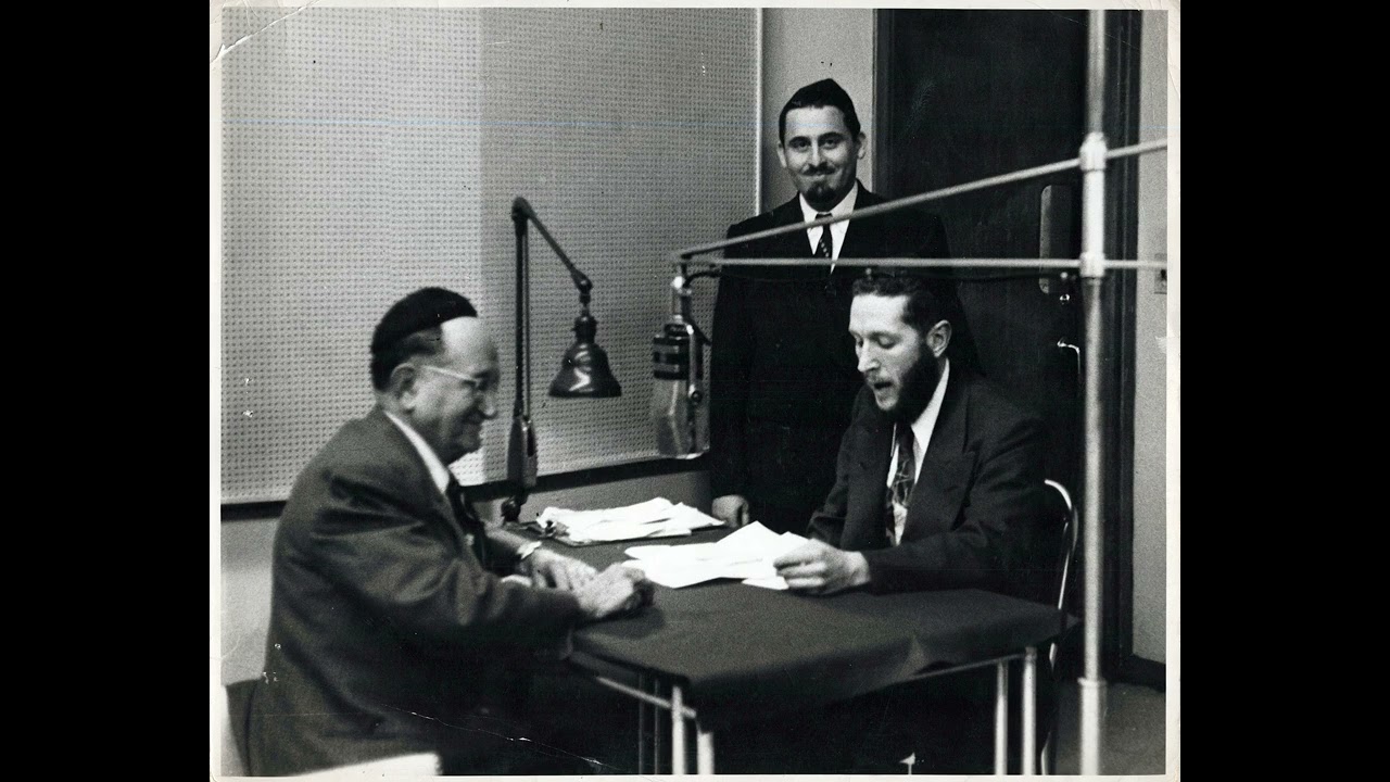 Rabbi JJ Hecht | With Jewish Youth | Mr. & Mrs. Zalman Jaffe - Manchester - 6/12/1974