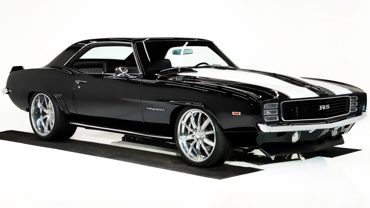 В автомузее Volo Auto Museum продается Chevrolet Camaro RS Pro Touring 1969 года выпуска (V22120).