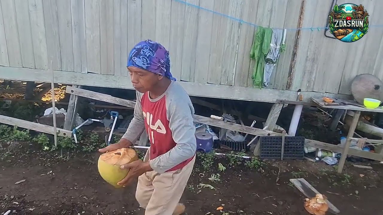 PENEBANGAN KAYU DI TEMPAT PADE FAHROJI 