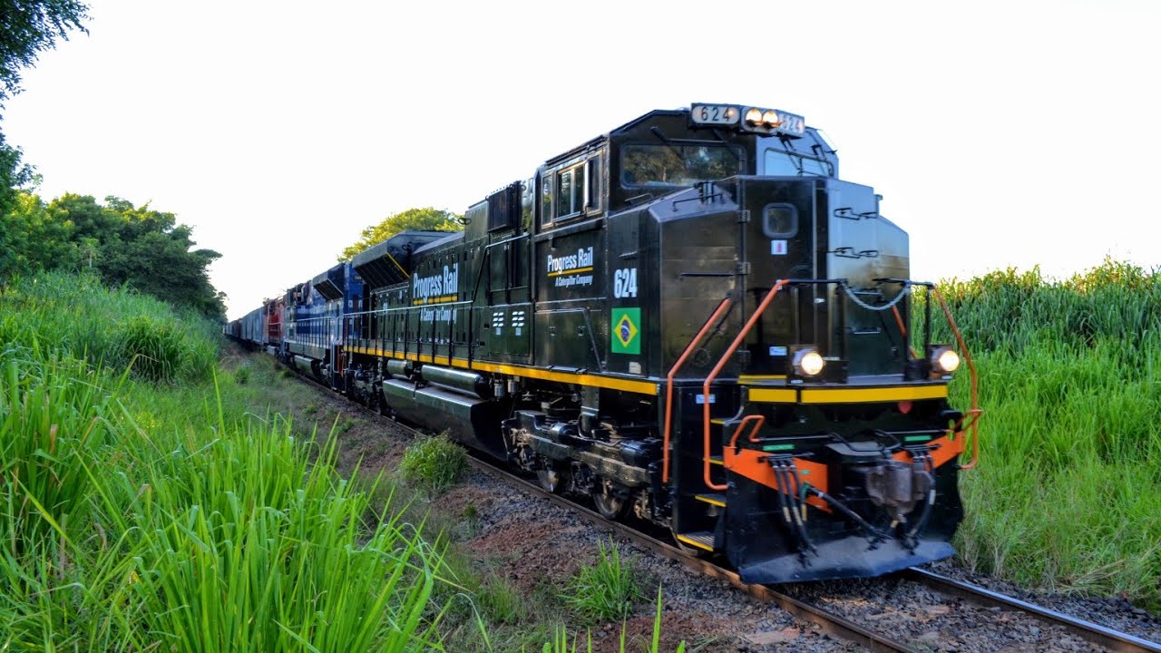EMD-SD70 Progress Rail e EMD-SD70 7044