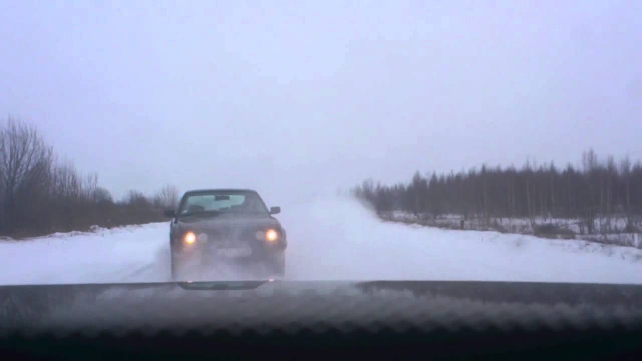 Snow drift on road. Дрифт на трасе 80 kmh