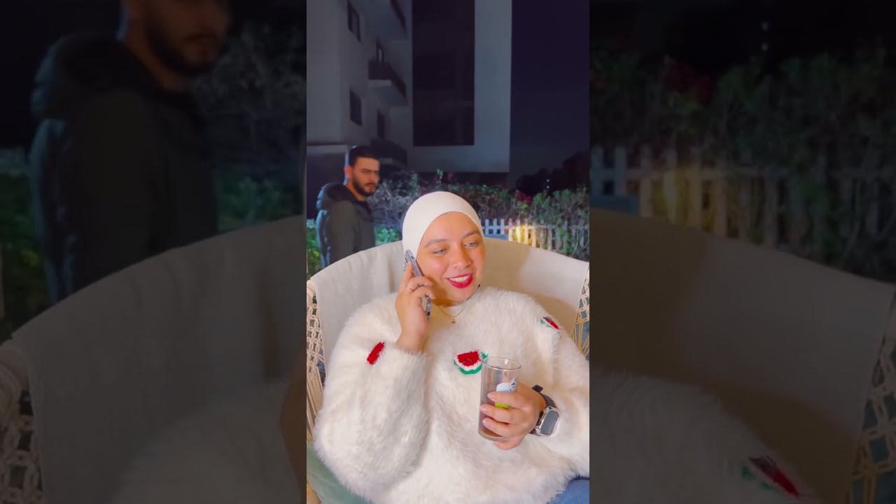 وضعت الذهب في بيتزا لعامل الدليفري لسبب لا يخطر علي البال !!!!
