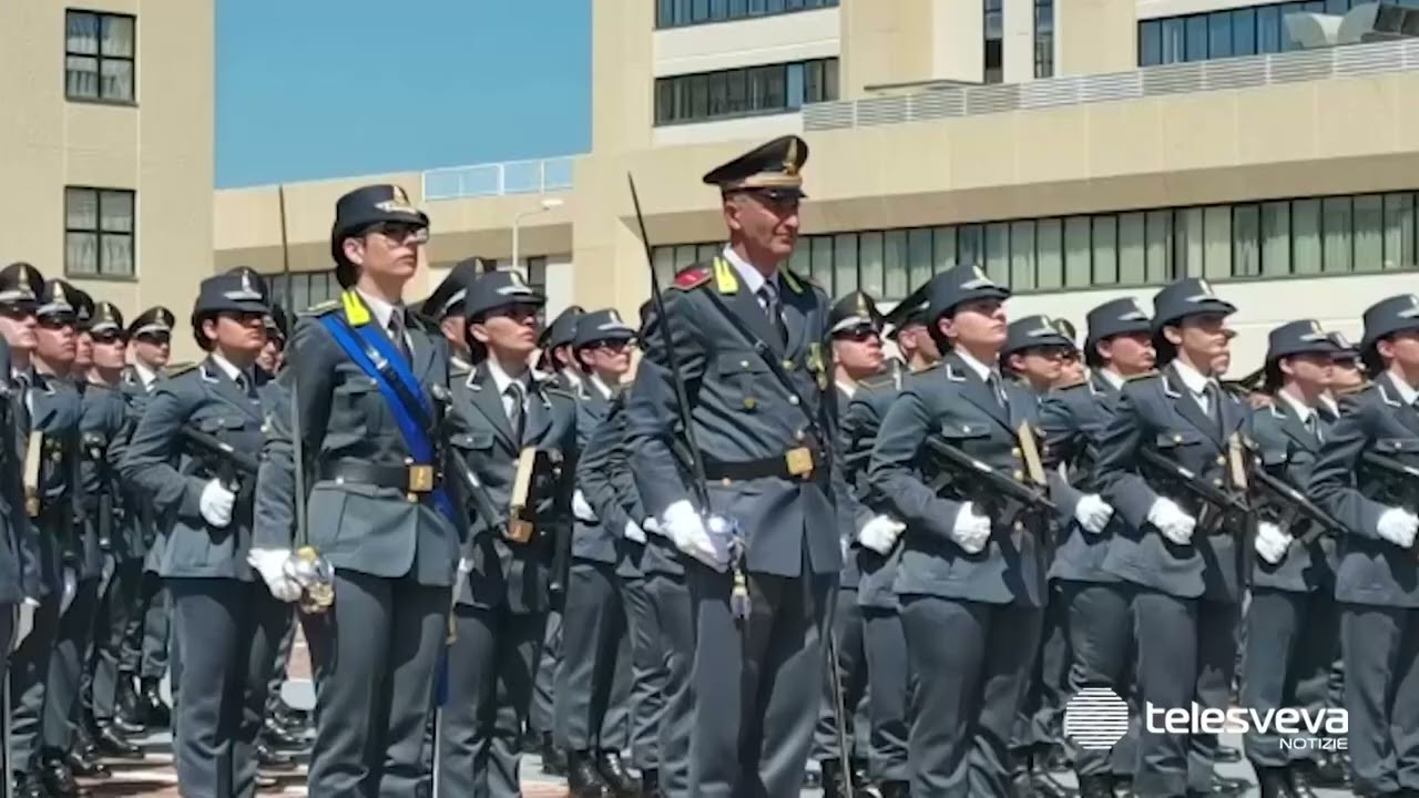A Bari la cerimonia di giuramento di fedeltà dei finanzieri allievi del 21° corso