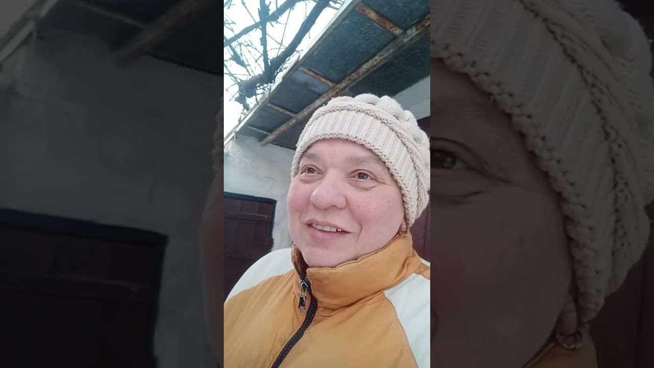 День народження мамі Вадима,я спекла торт.