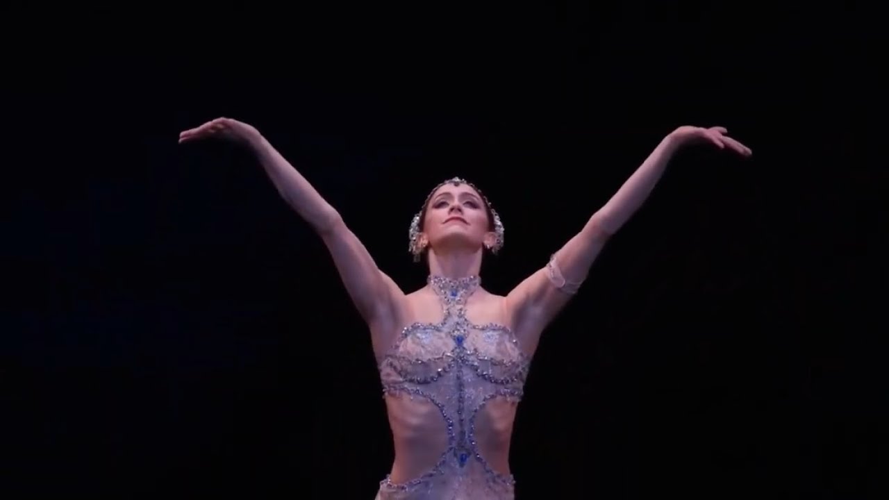 Marianela Nu&ntilde;ez &mdash; Nikiya entrance Variation | La Bayadera (Royal Ballet)