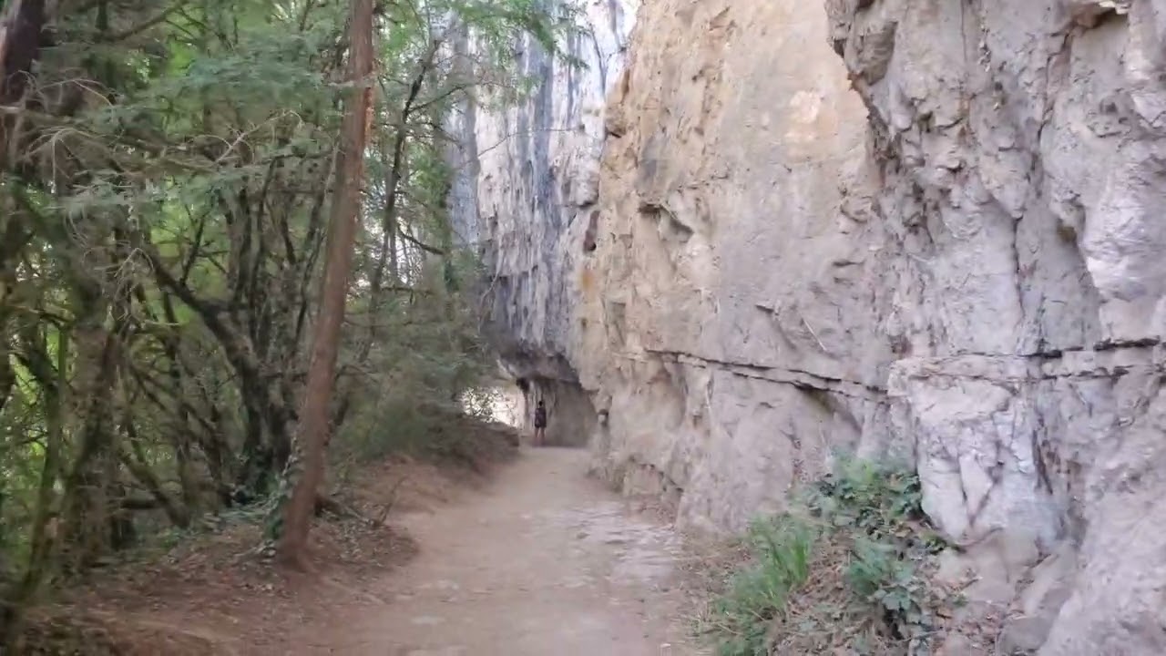 Chemin de halage ( de Bouzies à Saint Cirq la Poppie)