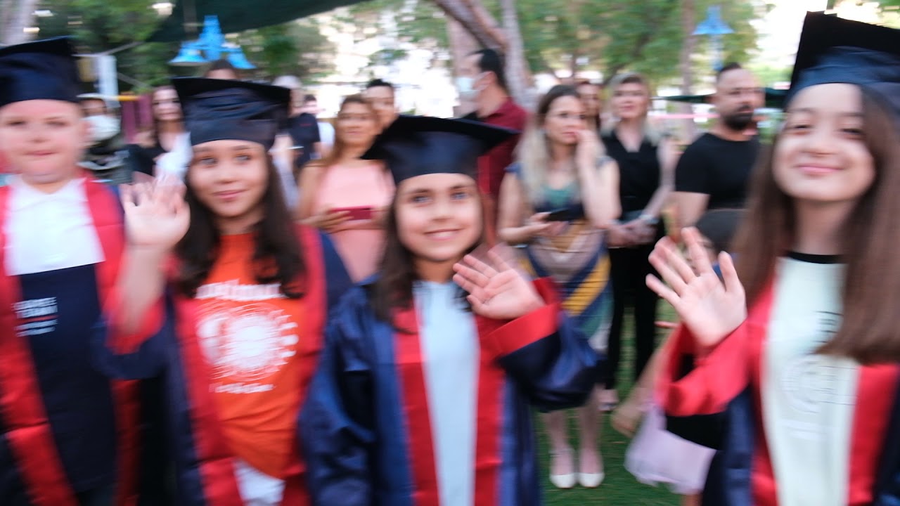 Emel Sevgi Taner 4-D Mezuniyeti