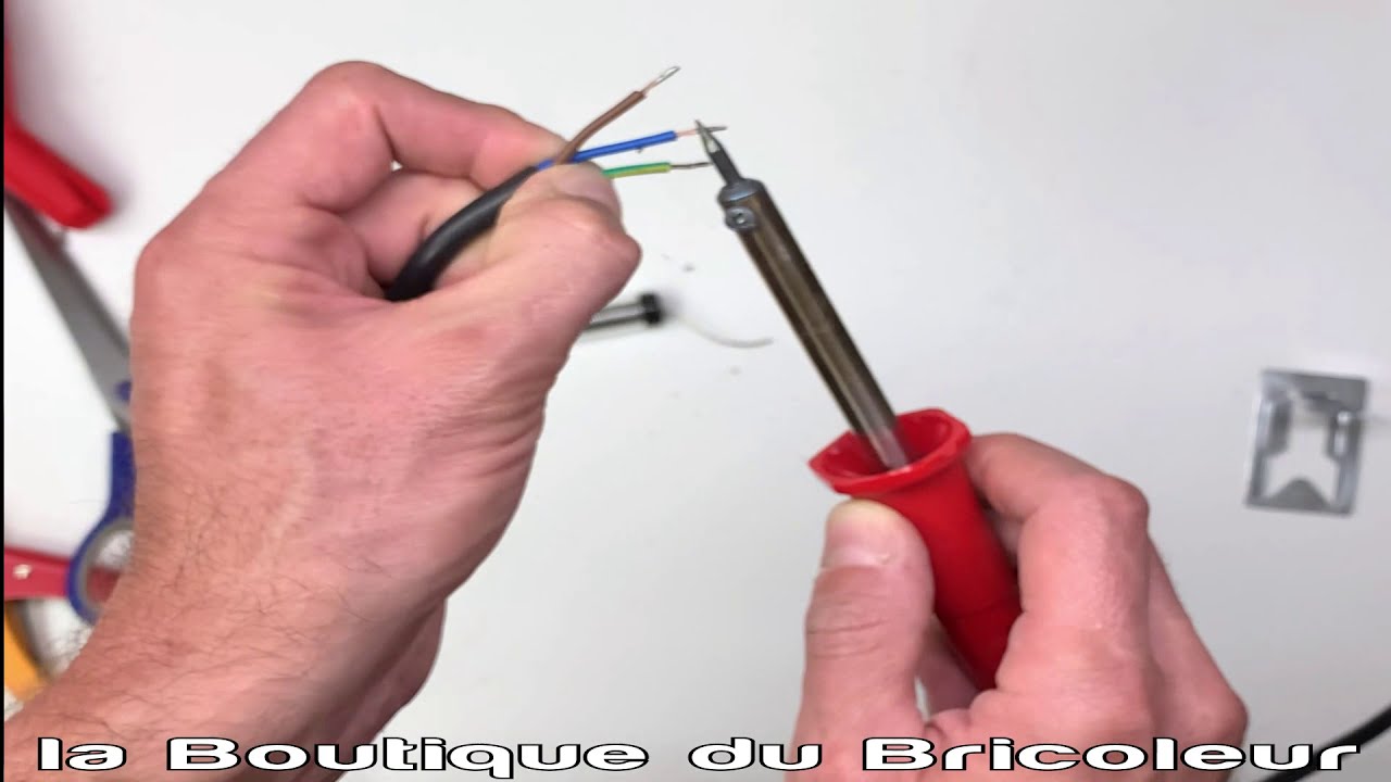 Comment Réparer un câble d'alimentation secteur 220V ou Remplacer une fiche électrique 220V