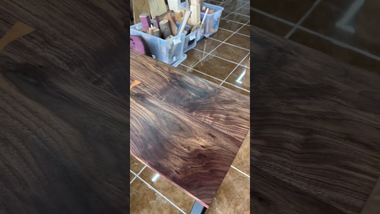 I love the grain colors of black walnut! #table #woodworkcraft #homedecoration #decoraci&oacute;n #madera