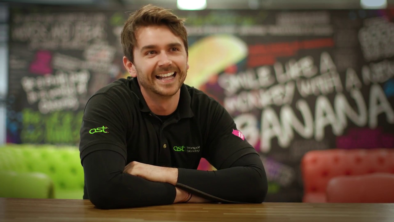 The adventurous life of an Vinyl Graphics Applicator at Ast Transport Branding