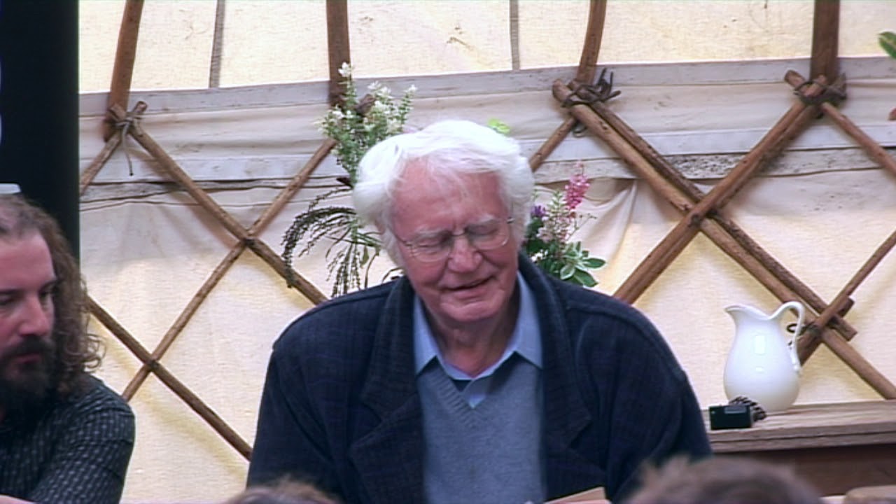Robert Bly & Martin Shaw tell Valemon The White Bear