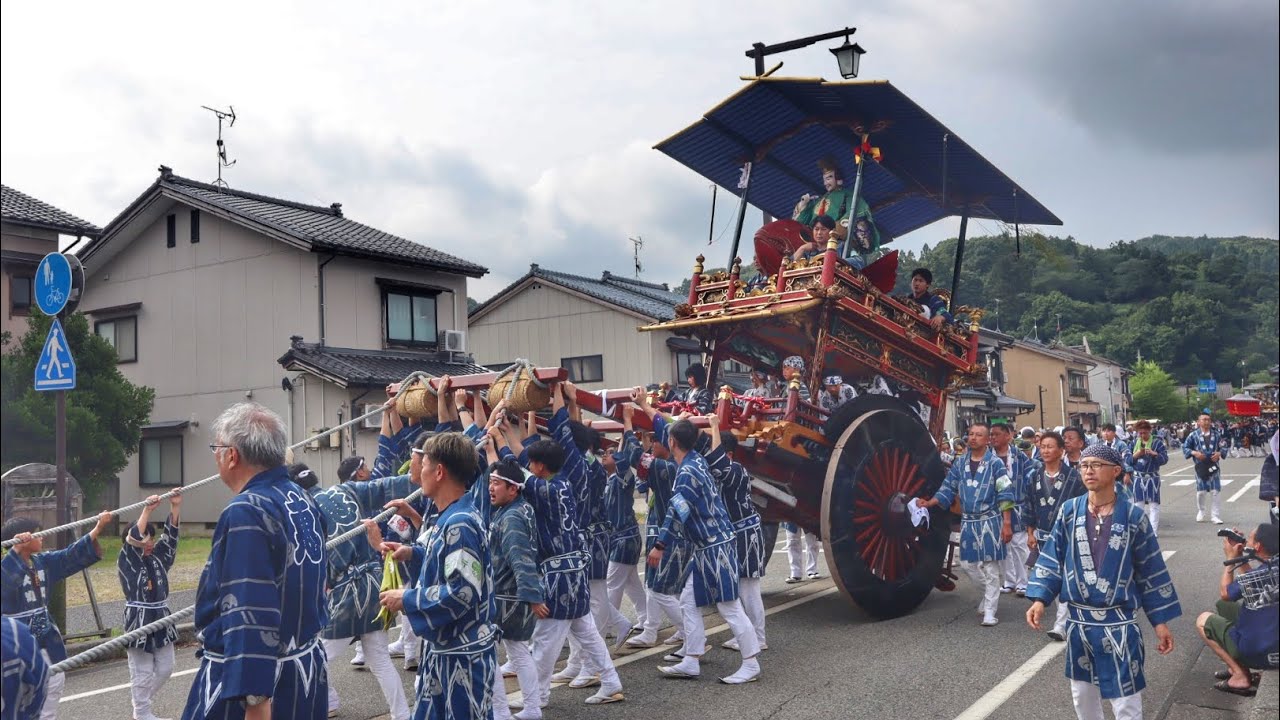 令和7年  新潟県村上市  村上大祭  本祭り  おしゃぎり(屋台)巡行  荒馬・行列  羽黒神社 出発〜　村上甚句など。