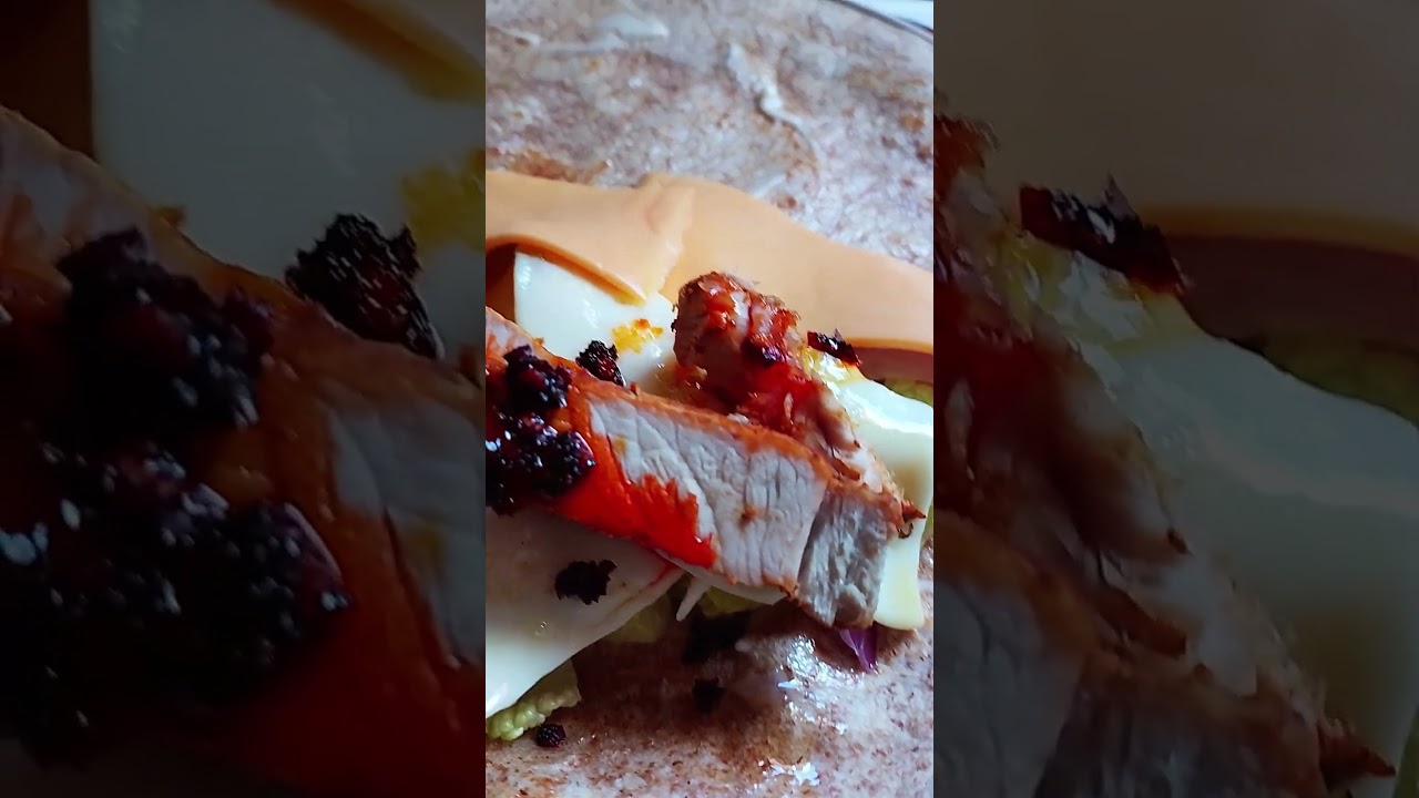 easy way to prepare Tortilla wrap 🌯# Healthy breakfast idea 💗# Yummy 😋#