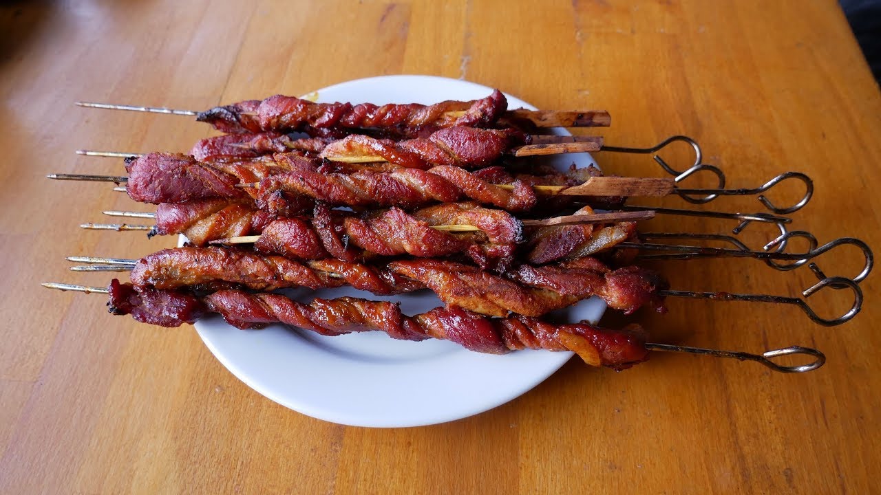 #102 grilovan&eacute; pikantn&iacute; spir&aacute;ly z bůčku
