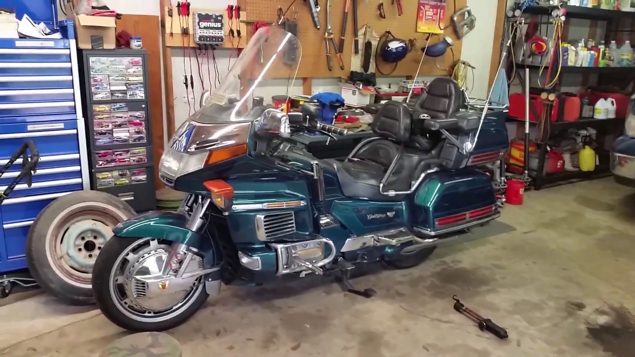 How to change spark plugs on a GL1500