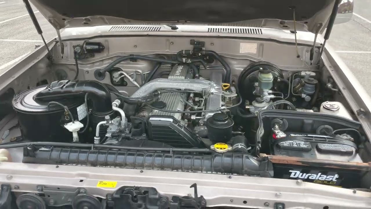 1994 Toyota Land Cruiser HDJ80 VX Turbodiesel 5-Speed - Engine