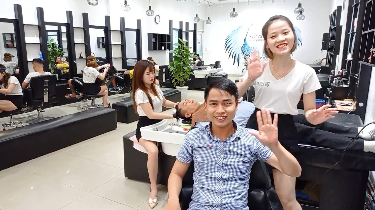 $3 Vietnam Street Massage Experience in Da Nang Face Massage & Hair Wash