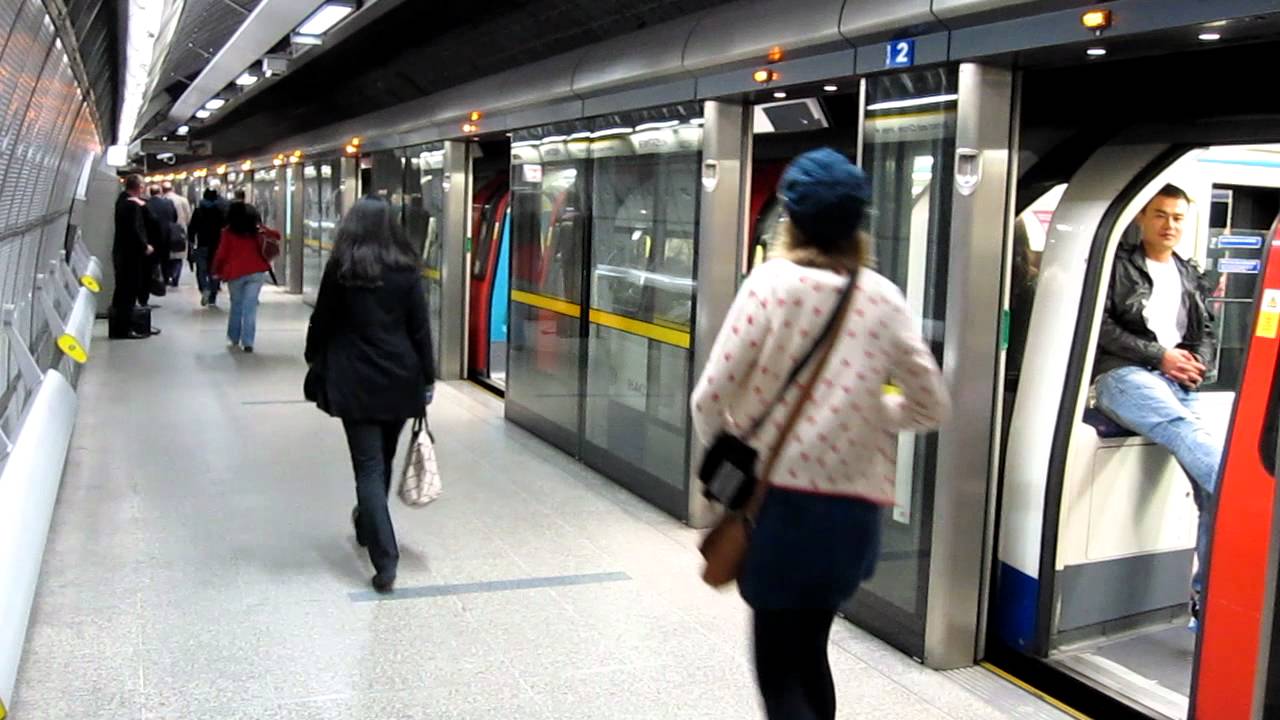 Jubilee Line at Westminster