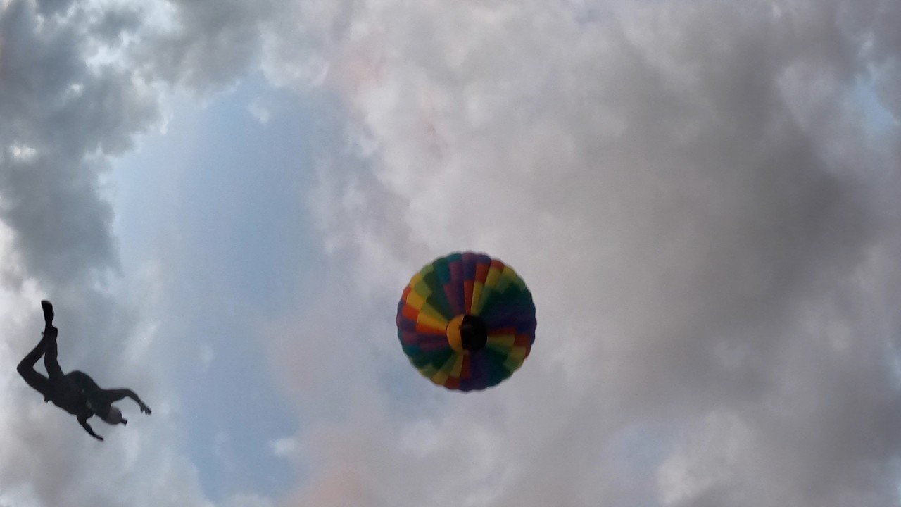 JUMPING OUT OF A BALLOON! #208 - PERRIS