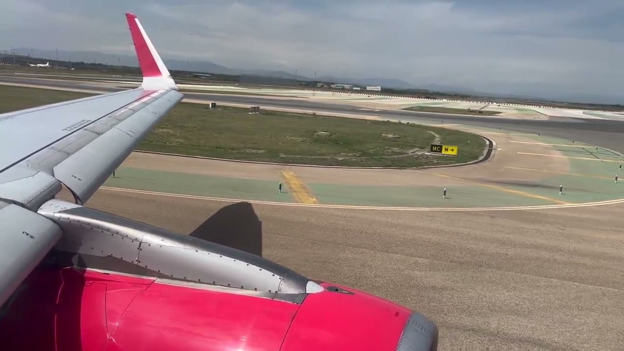 RED ENGINE | Iberia Express A320 Takeoff from Madrid-Barajas Airport