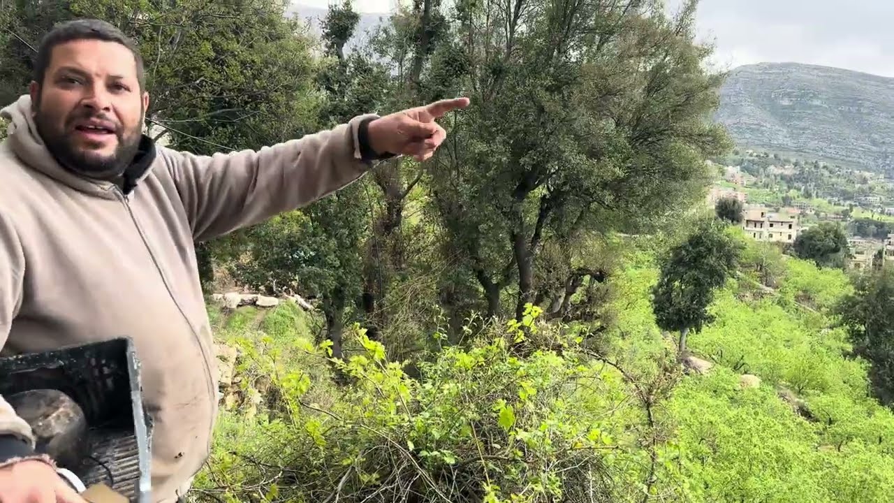 الحياة في الريف اللبناني 🇱🇧 تحضير مجدرة على نار الحطب 🔥إستصلاح الأراضي الزراعية 🚜
