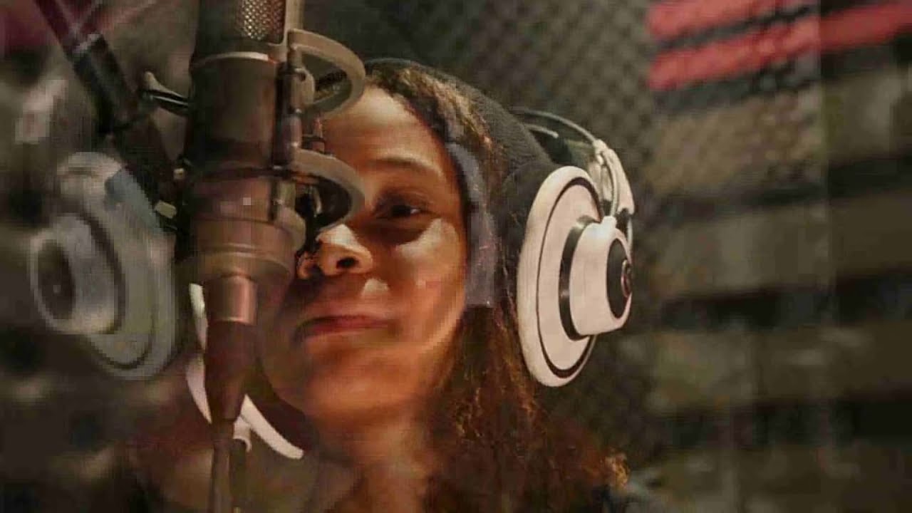 Esthy et le Collectif Hommage a maman SOSSA Ida