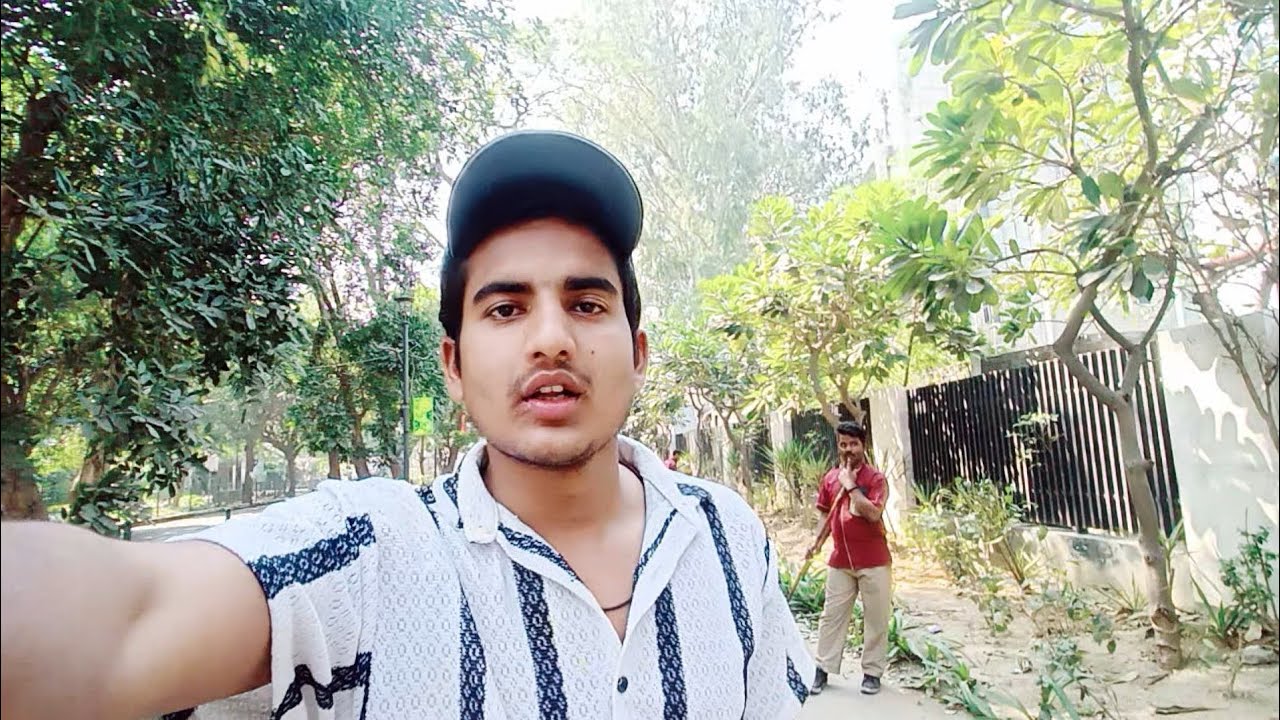 Road Pe Kya Ho Raha Hai 😲 I Phone Kb Lunga ?