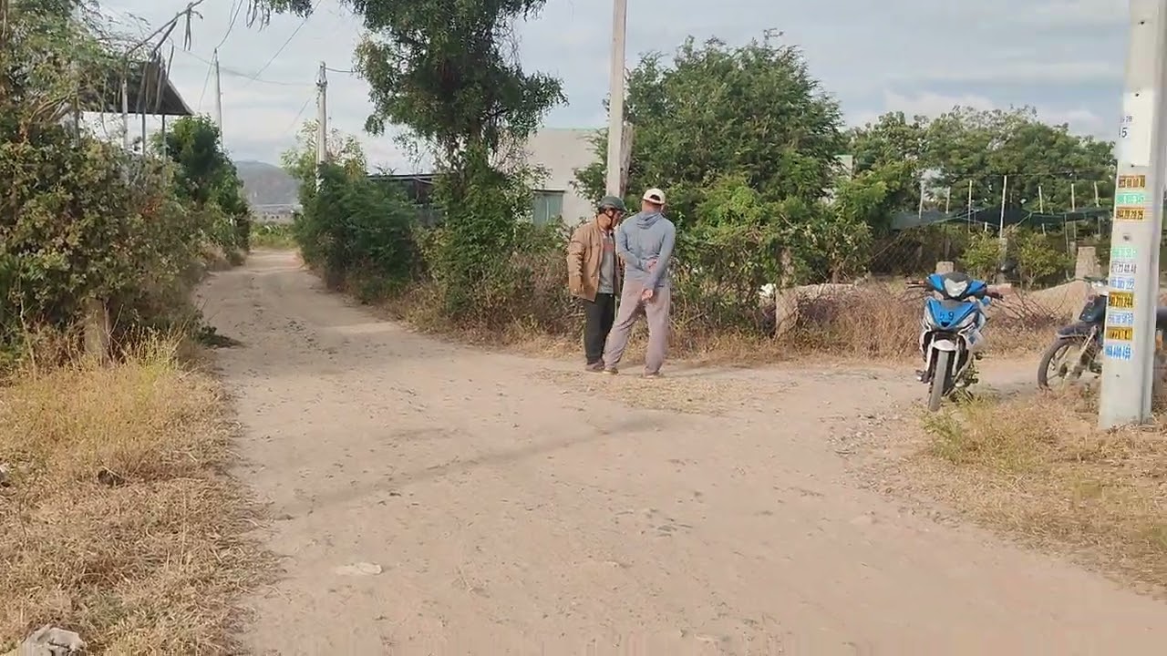 (172) đất vườn Bình Thuận cũ giá. Lâm Đồng mới. 220tr 2 mặt đường đất. 0366901338. 0924467878