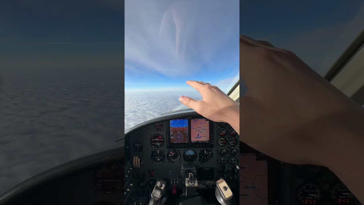 Pilots Flight Display: What information does a pilot need to fly an airplane? #pilotlife #aviation