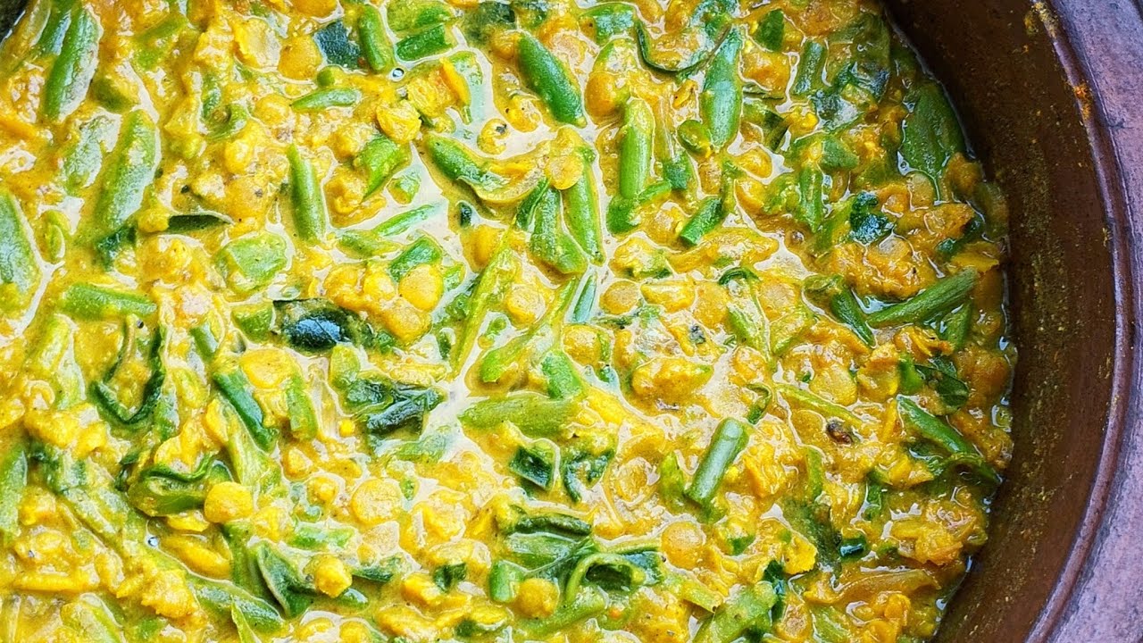 කොහිල දළු පරිප්පු එක්ක හරිම රසයි / red lentil dhal with lasia spinosa / kohila dalu parippu curry