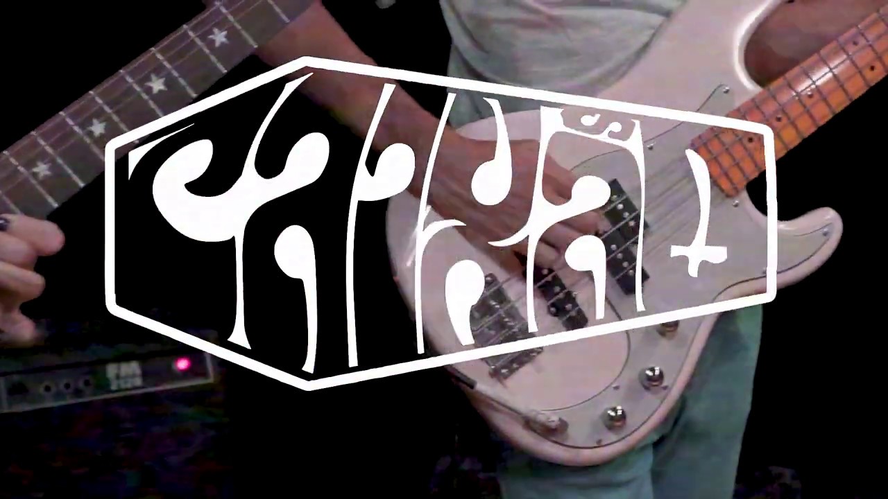 CAIXÃO - Candelabro (Vídeo Oficial)