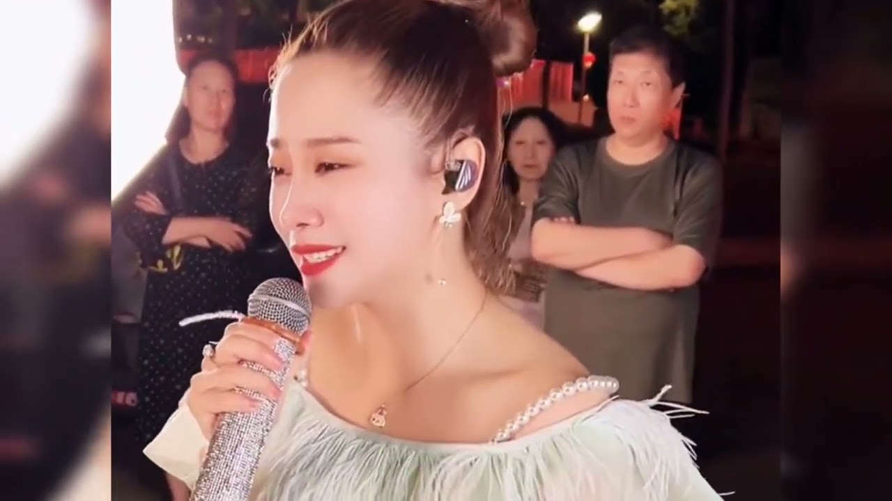 一首《红颜知己》，歌声深情独特，唱出世间真情！