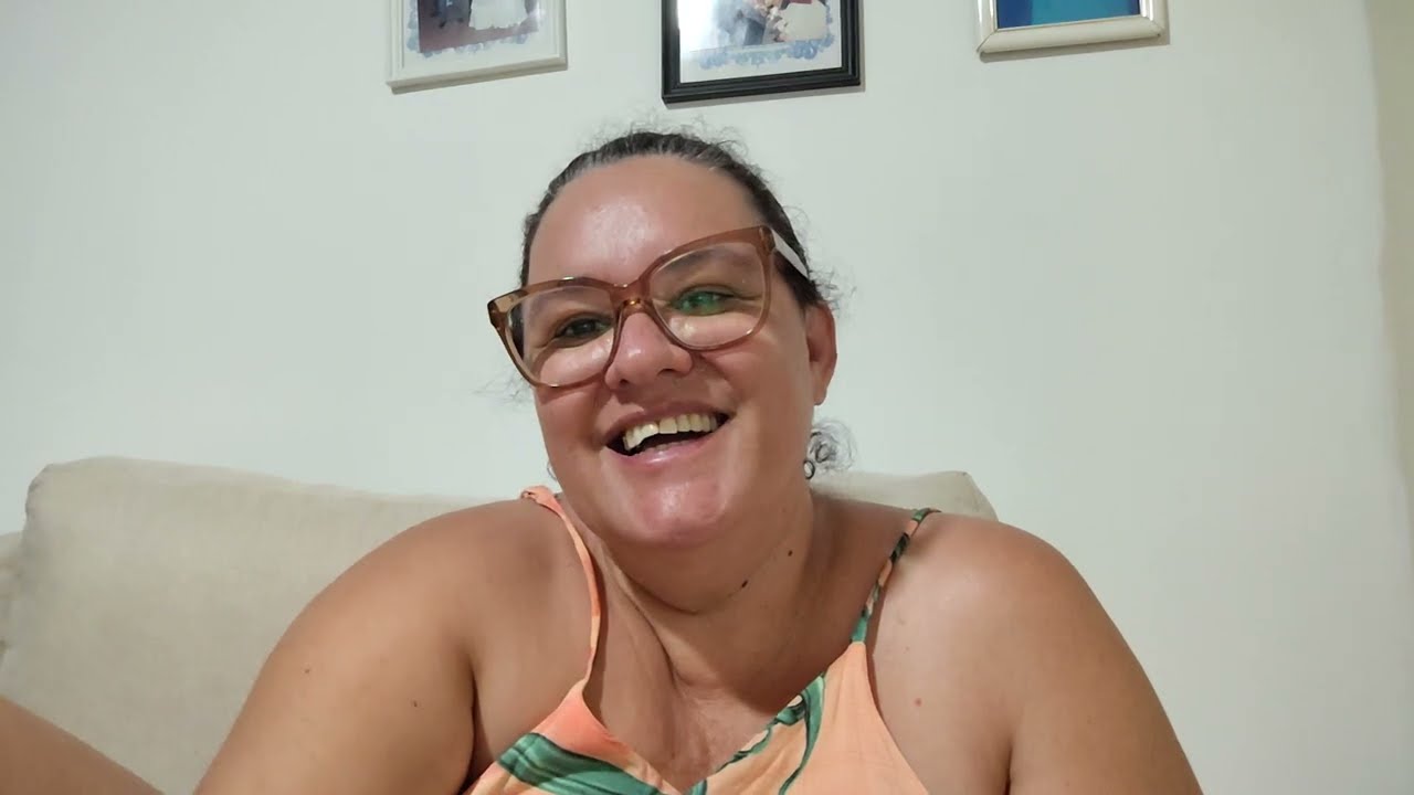 A rica de Taubaté morando no mato mas tu não pode morar no mato 😂