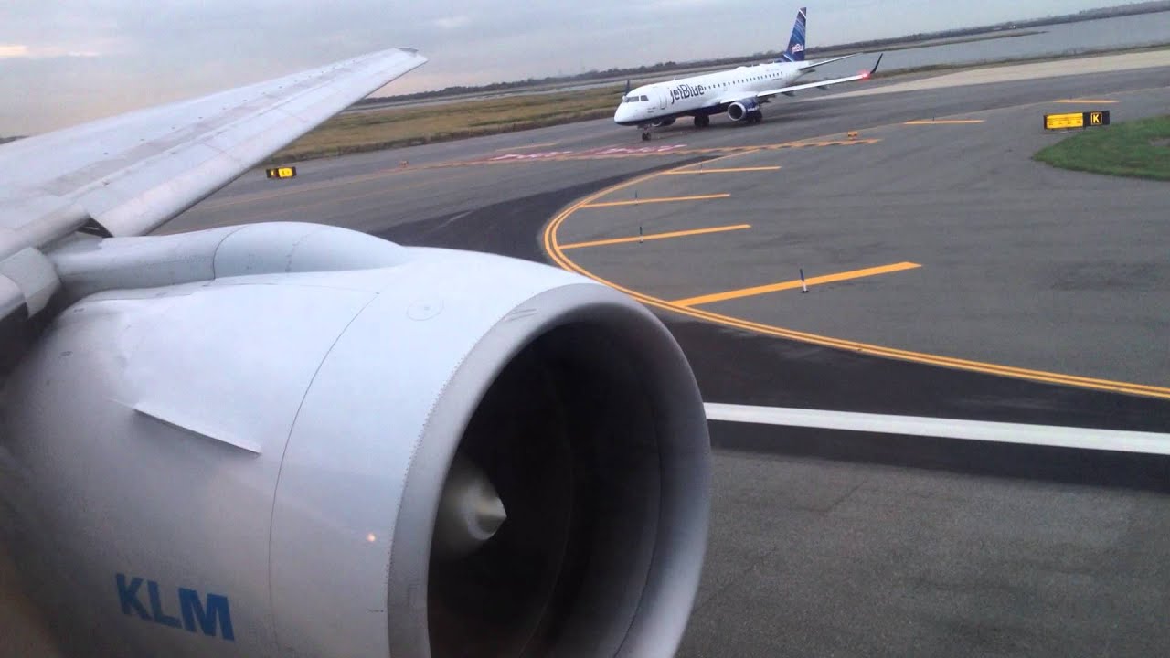 KLM ASIA Boeing 777-200ER Takeoff from John F. Kennedy International Airport