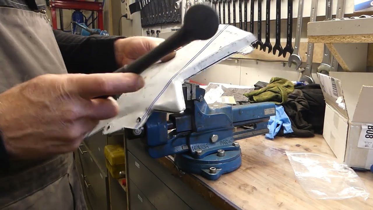 Cagiva Elefant 750 LE Hitzeschutzplatte bauen und Öltemp Anzeige *29