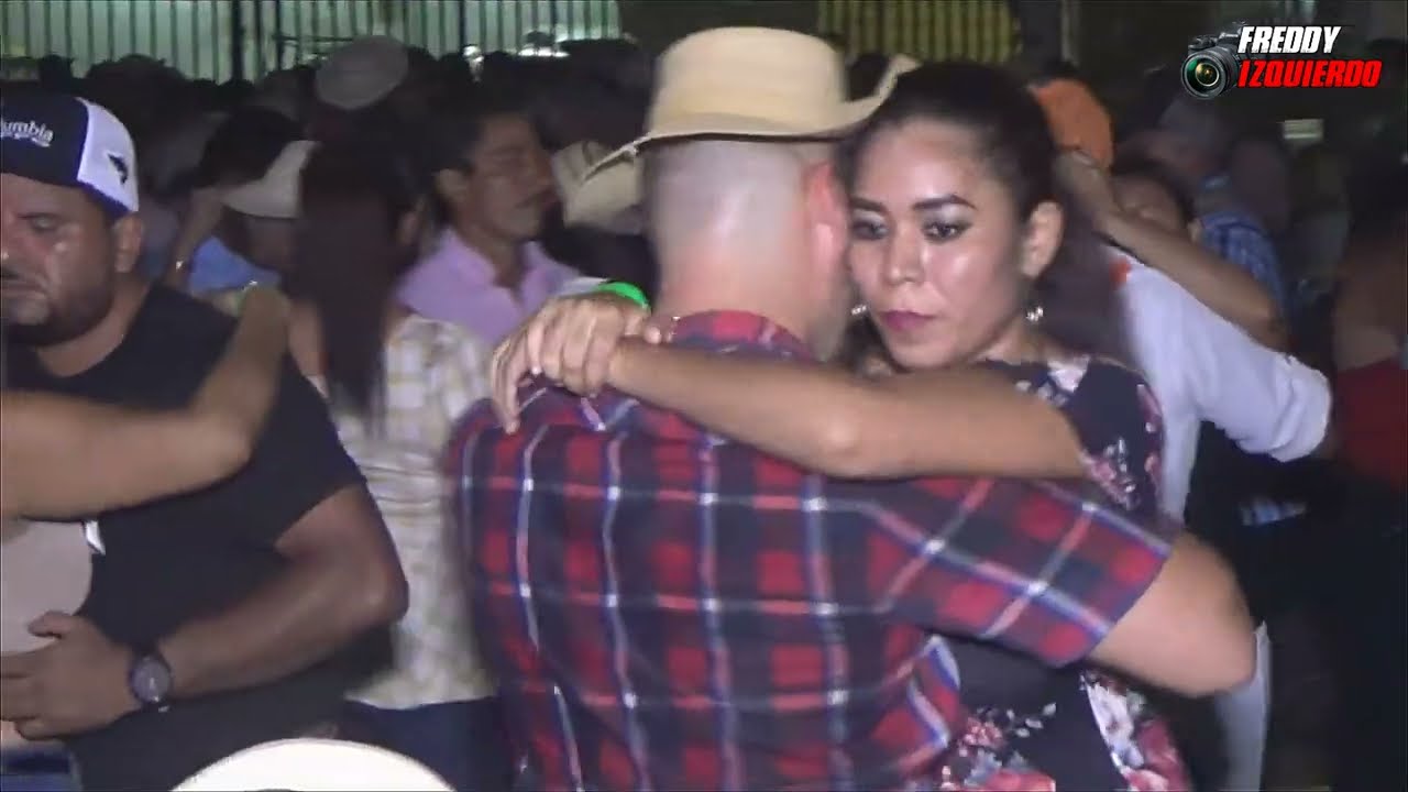 YA NO LLORA MI CORAZÓN - Víctor bernal | Fiesta de Rosy y José castillo