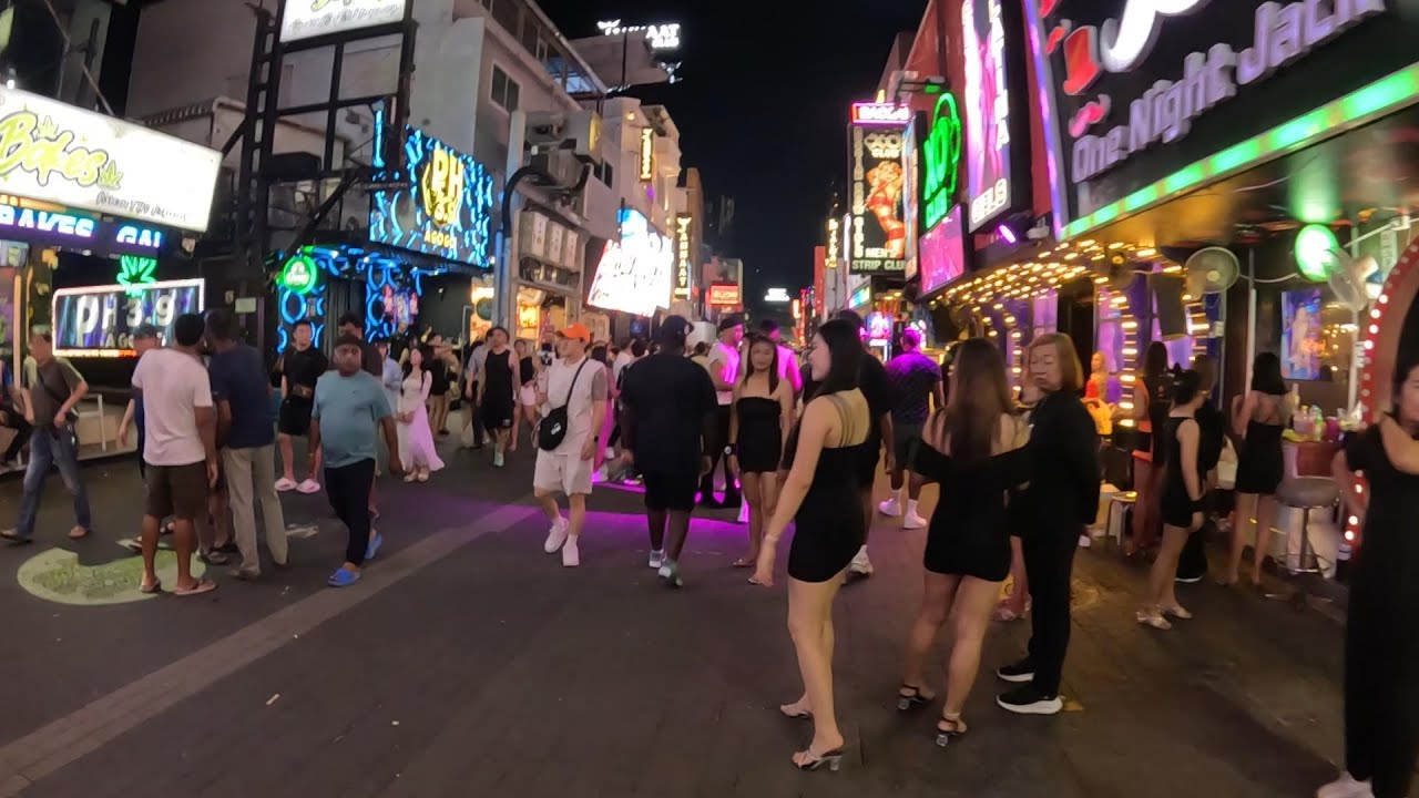 Walking Street - Pattaya, Thailand - Nov 11th 2025