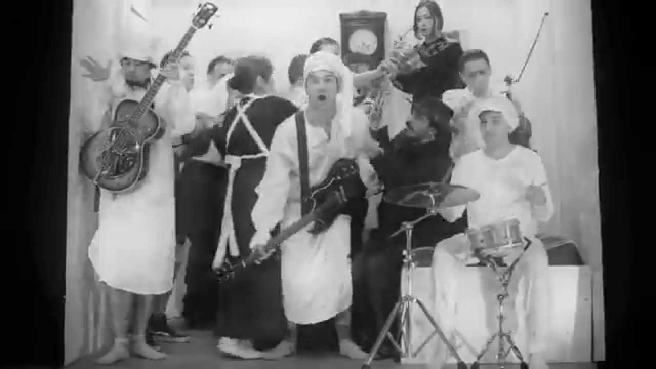 Cadillac Dinossauros - Pobre Demência - Clipe Oficial